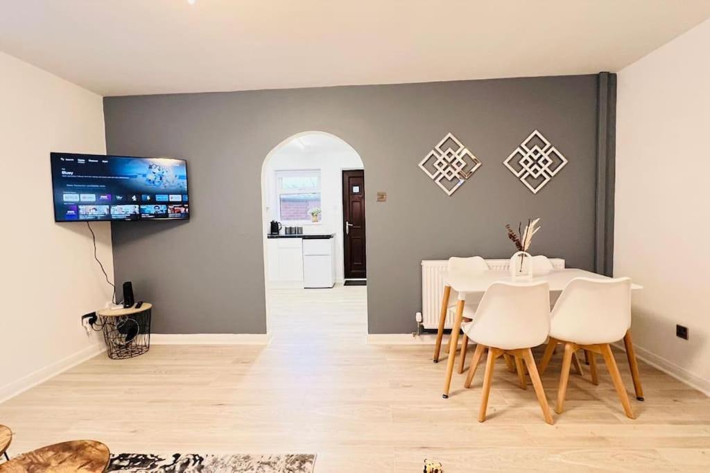 New Fully Furnished Cosy Home Balderton Zewnętrze zdjęcie